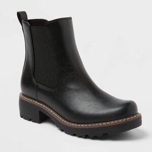 Universal Thread Black Ankle Boots